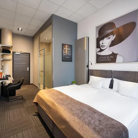 Hotel Fashion Superior