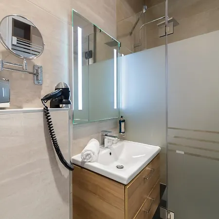 Hotel Fashion Superior 3*